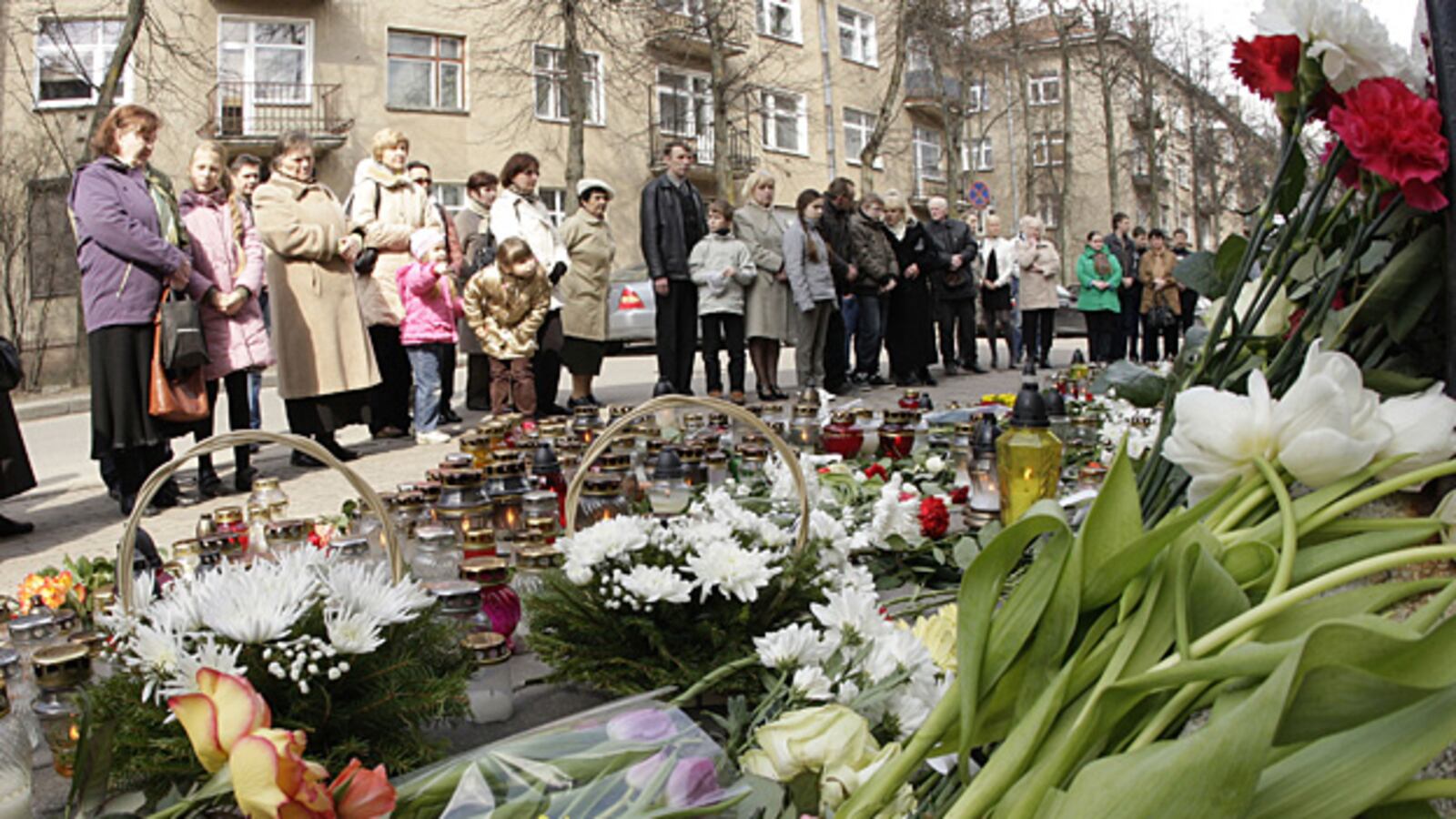 galleries/2010/04/11/poland-mourns/poland-mourns-17_ny9e5w