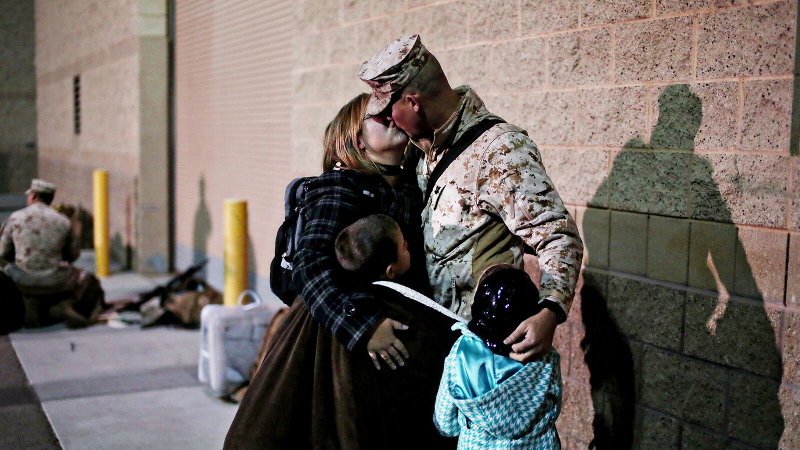 articles/2014/04/09/telling-my-family-that-i-m-leaving-again-for-afghanistan/140408-afghan-dispatch_yin1ks