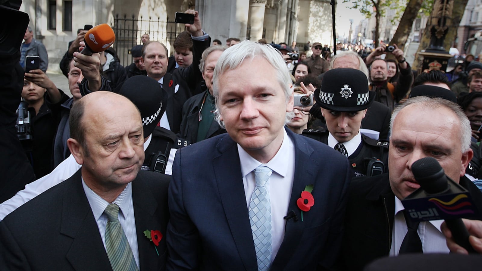 cheats/2011/11/28/wikileaks-relaunches-website/wikileaks-relaunch-assange-cs_ezlv40