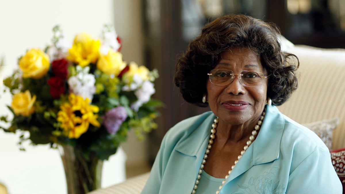 articles/2012/07/23/katherine-jackson-missing-family-staged-intervention/katherine-jackson-samuels-tease_sx6mhs