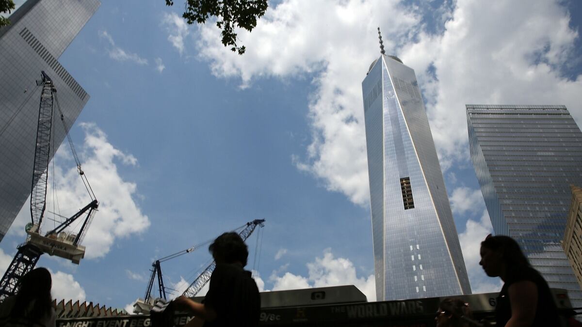 cheats/2014/05/27/owners-slash-rent-for-one-world-trade/040527-freedom-tower.jpg_brpkem
