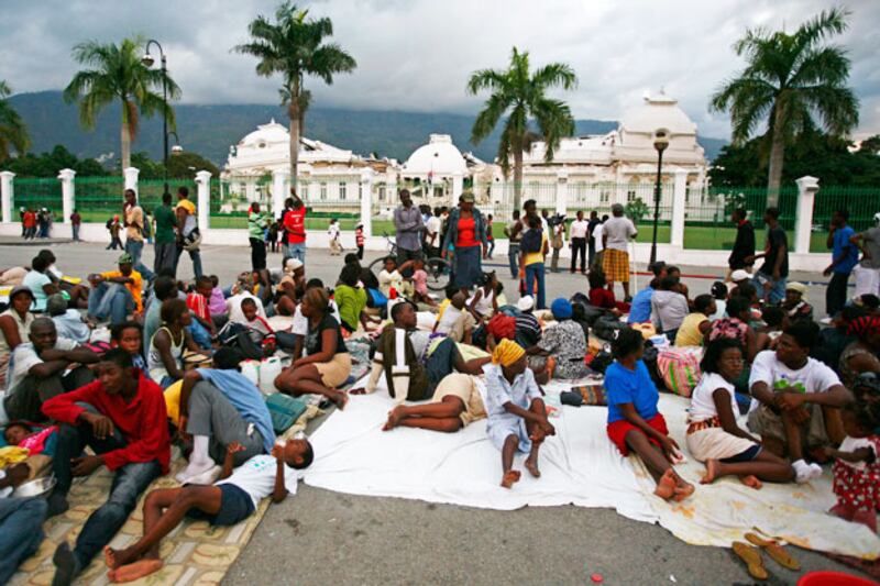 galleries/2010/01/13/earthquake-shakes-haiti/haiti-update-5_whld5e