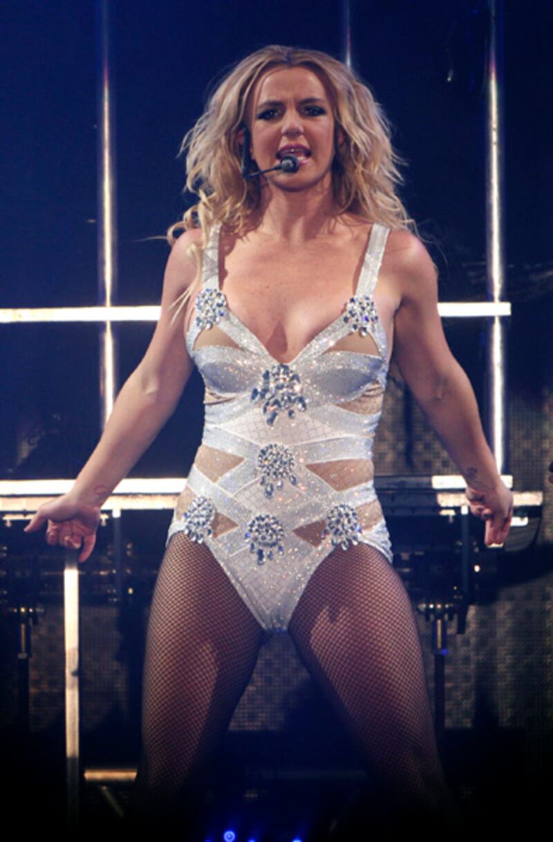 galleries/2011/11/15/divas-will-be-divas-photos/divas-will-be-divas-britney-spears_kdc9e4