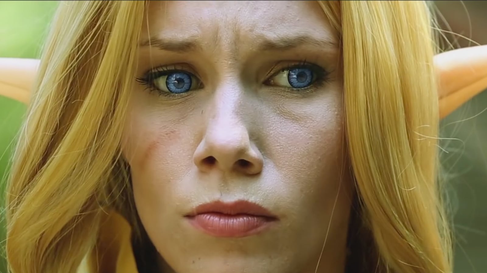 articles/2015/08/22/underwater-music-video-extreme-slacklining-and-more-viral-videos/150822-week-viral-tease_gkv5dp