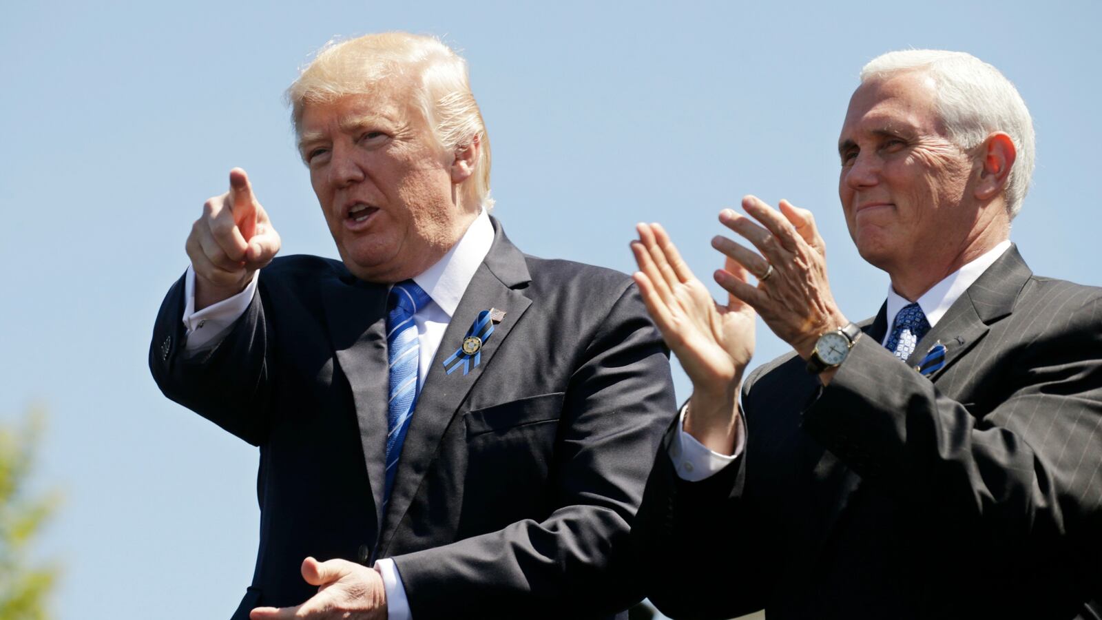 170712-pence-trump-cheat_qxubqj