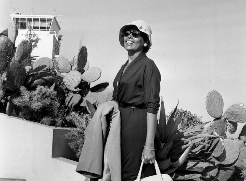 galleries/2013/08/10/classic-jet-set-jackie-o-liz-tayor-more-stars-in-the-air-photos/classic-jet-set-lena-horne_zjzoq5