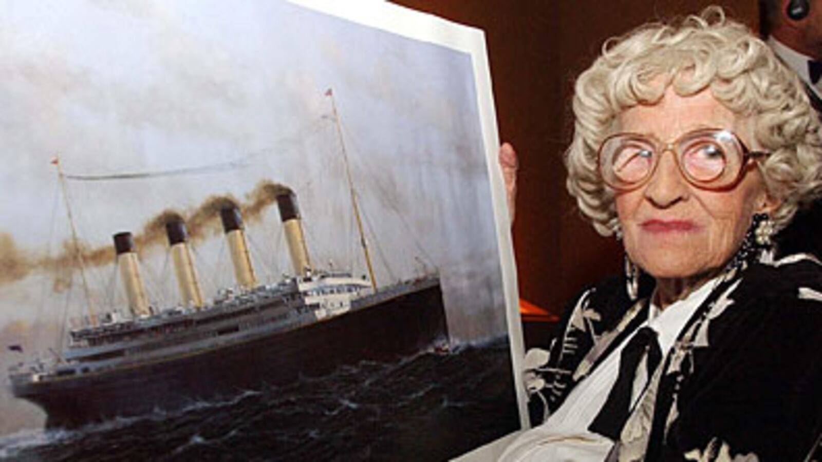 cheats/2009/05/31/last-titanic-survivor-dies-at-96/titanic-survivor_l5ko69