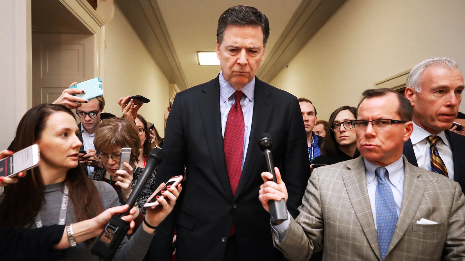 201022-Porch-FBI-Election-JamesComey-Trump-tease_q9wy3o