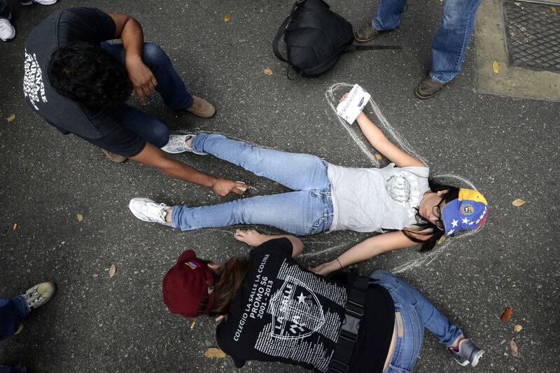 galleries/2014/02/14/venezuela-erupts-in-violence-photos/venezeula-gal-4_hnytmz