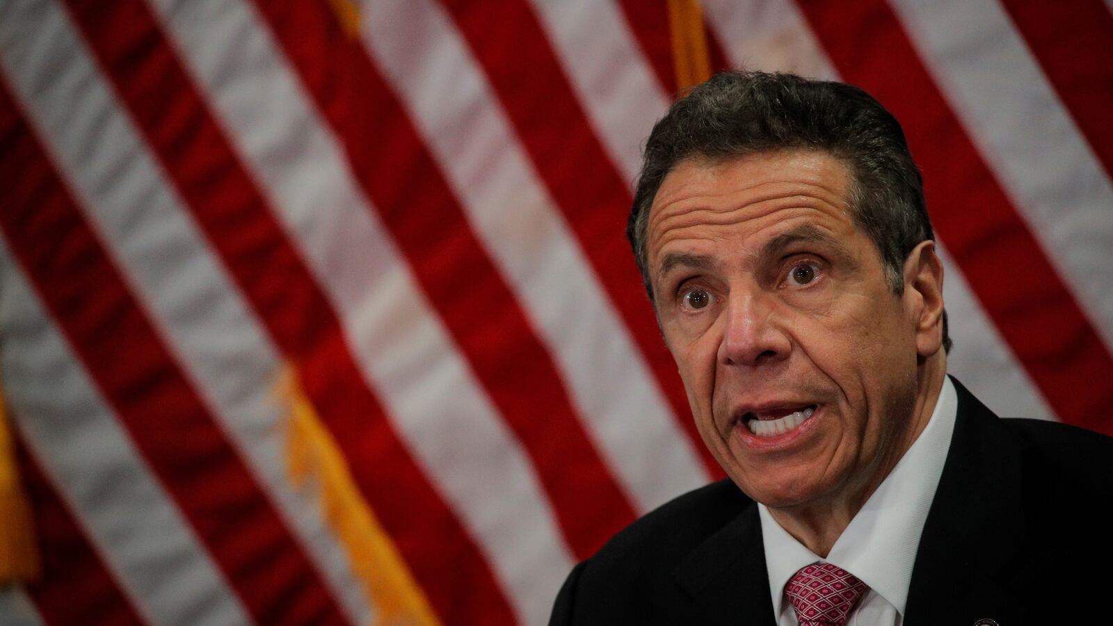 2020-05-06T000000Z_1070284549_RC25JG9UMOO7_RTRMADP_3_HEALTH-CORONAVIRUS-USA-NEW-YORK_y3zgf2