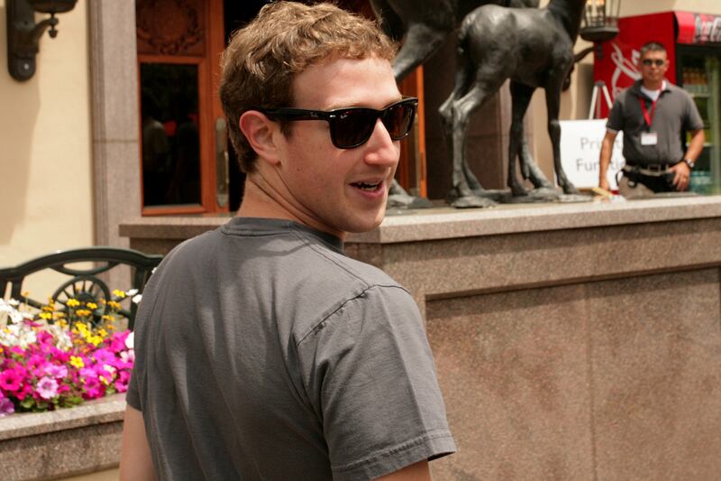 galleries/2012/02/04/facebook-stakeholders-who-will-make-the-most-money-photos/facebook-billionaires-zuckerberg_o5zkot