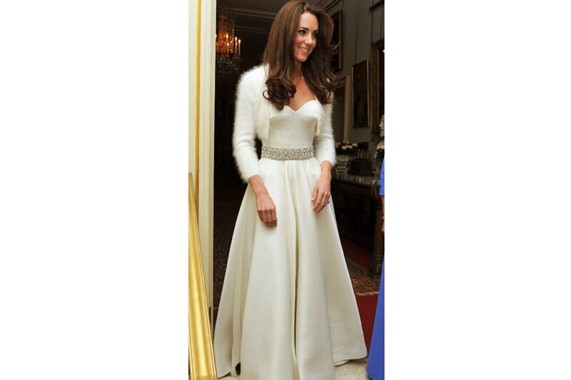 articles/2011/04/29/dress-no-2/kate-second-dress_ldlbzw