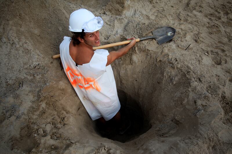 galleries/2013/08/11/seo-the-2013-artist-sandcastle-competition-hosted-by-creative-time-photos/gal-sandcastle-10_ofnjo8