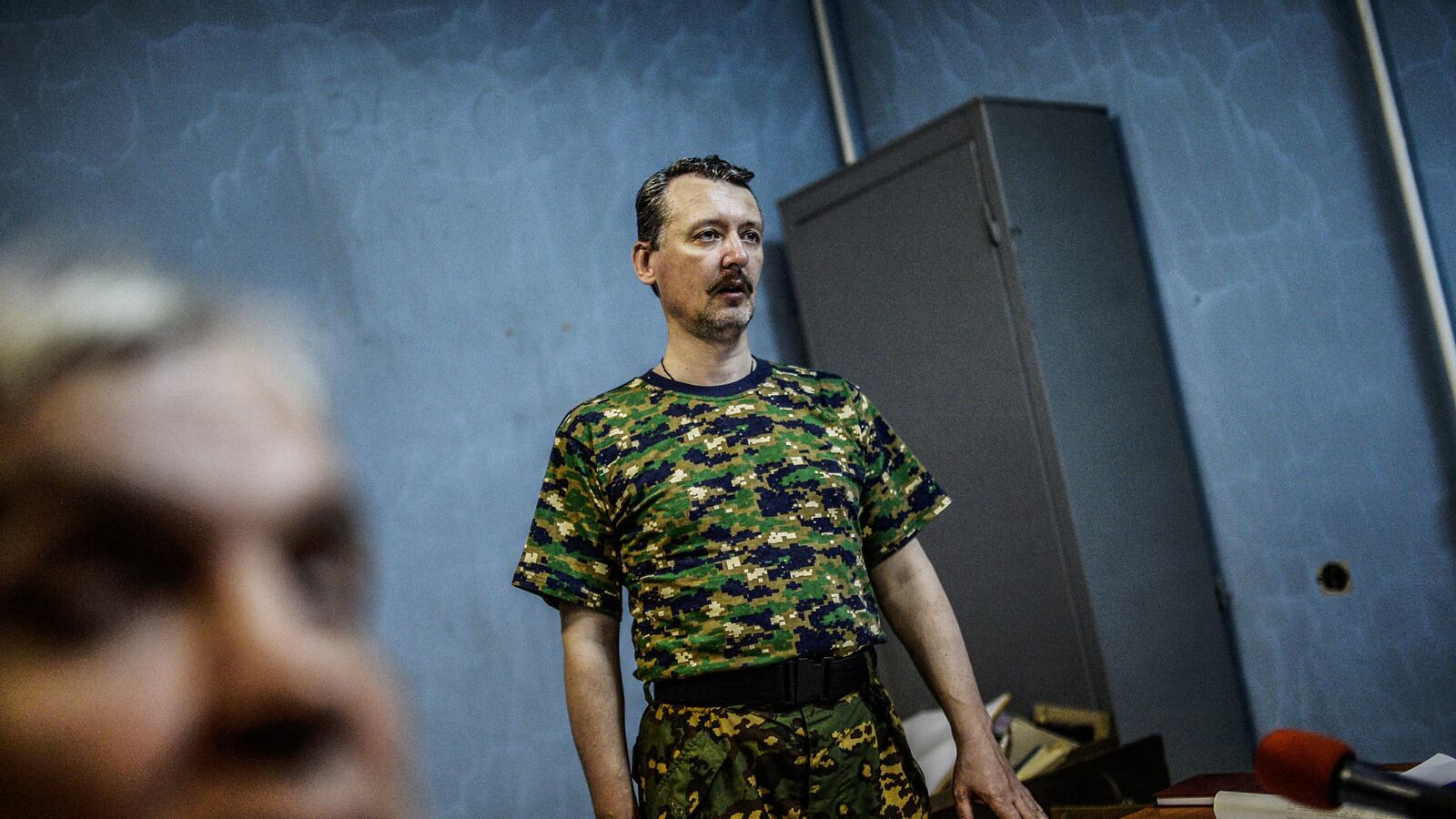 articles/2014/08/15/shakeup-in-the-ukraine-rebel-high-command/140815-dettmer-strelkov-tease_naywza