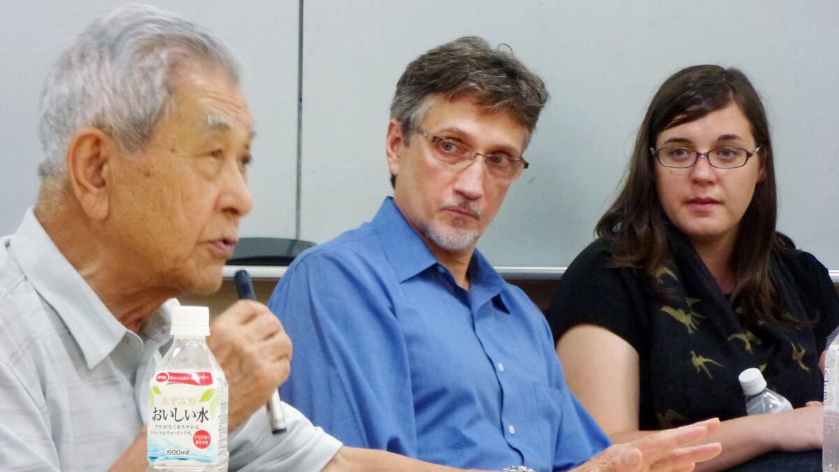 cheats/2012/08/03/truman-s-grandson-meets-nuke-survivors/truman-grandson-japan-cheat_mqt2o4