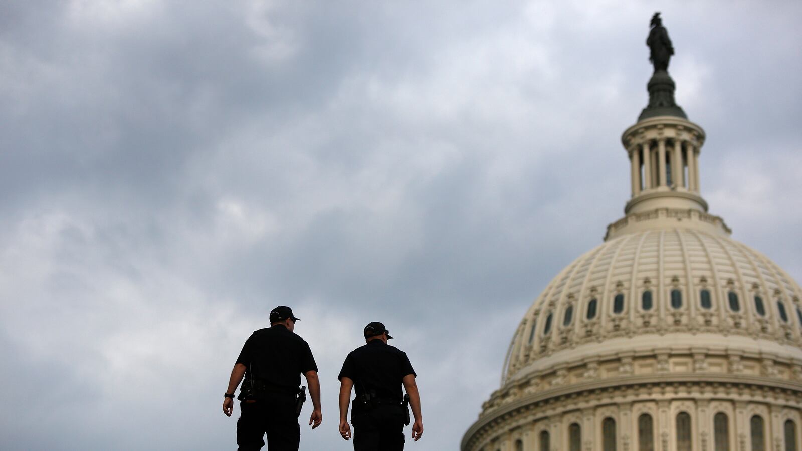 galleries/2013/10/01/closed-for-business-the-u-s-government-shuts-down-photos/131001-gov-shutdown-tease_hjhasg