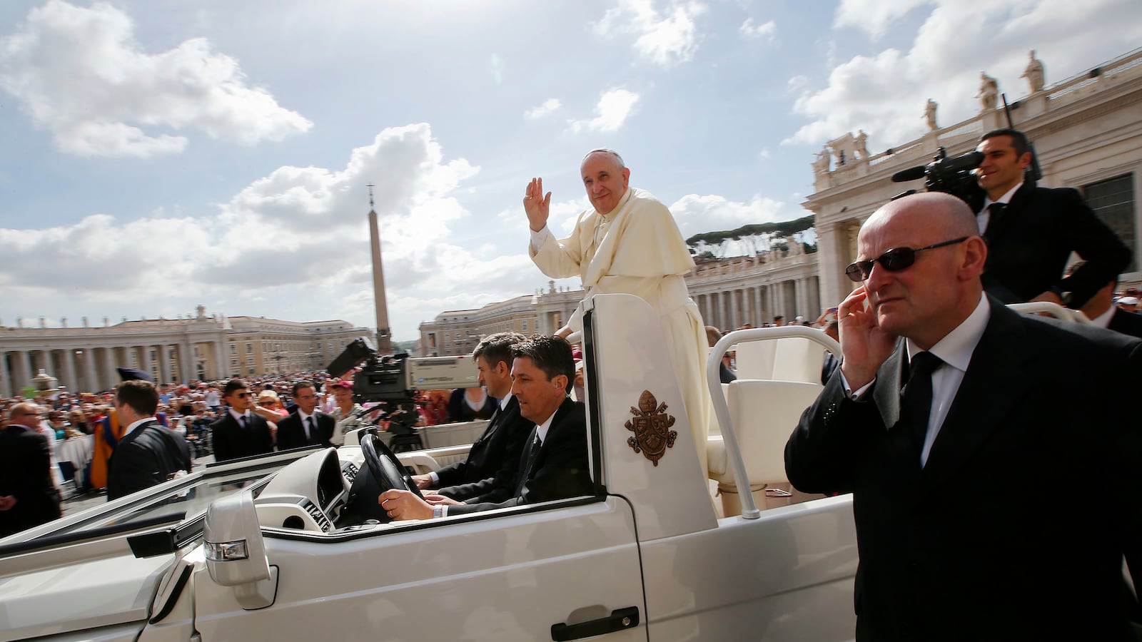 articles/2014/08/28/italy-steps-up-security-over-alleged-isis-plot-against-the-pope/140828-pope-isis-nadeau-tease_klwdfy