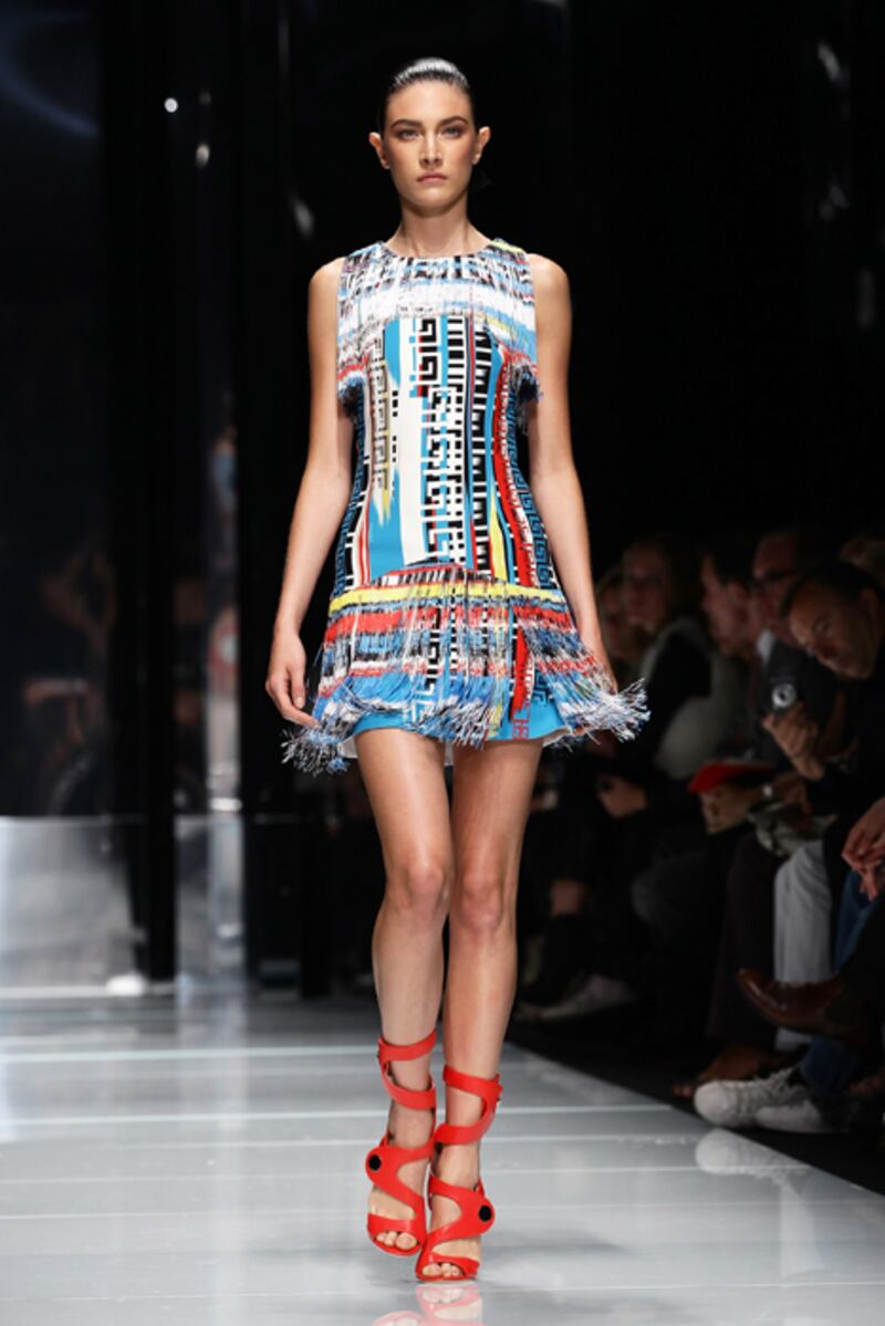 galleries/2010/10/02/milan-fashion-wrap/milan-fashion-wrap---versace_dv4zxm