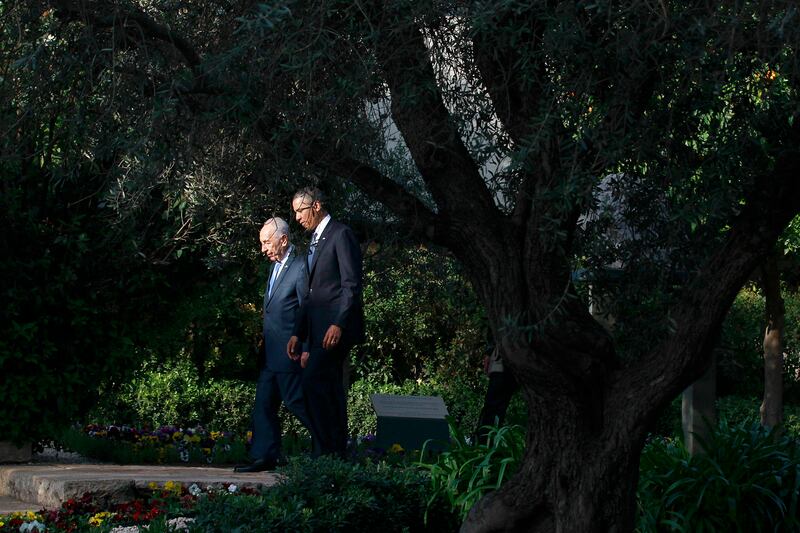 galleries/2013/03/20/president-obama-s-first-official-visit-to-israel-photos/130320-obama-israel-peres-garden_pr7lpj