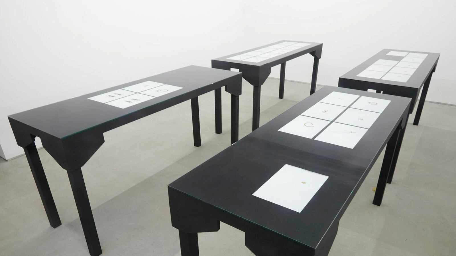 articles/2013/06/21/mexico-s-dark-past-and-present/130621-Edgardo-Aragón-01_qsrnqp