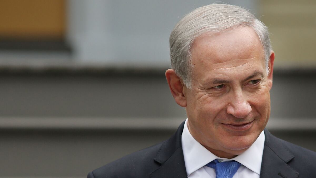 articles/2013/05/15/on-netanyahu-s-in-flight-bed-chamber/romney-obama-bibi-call-cheat_z9i4tt