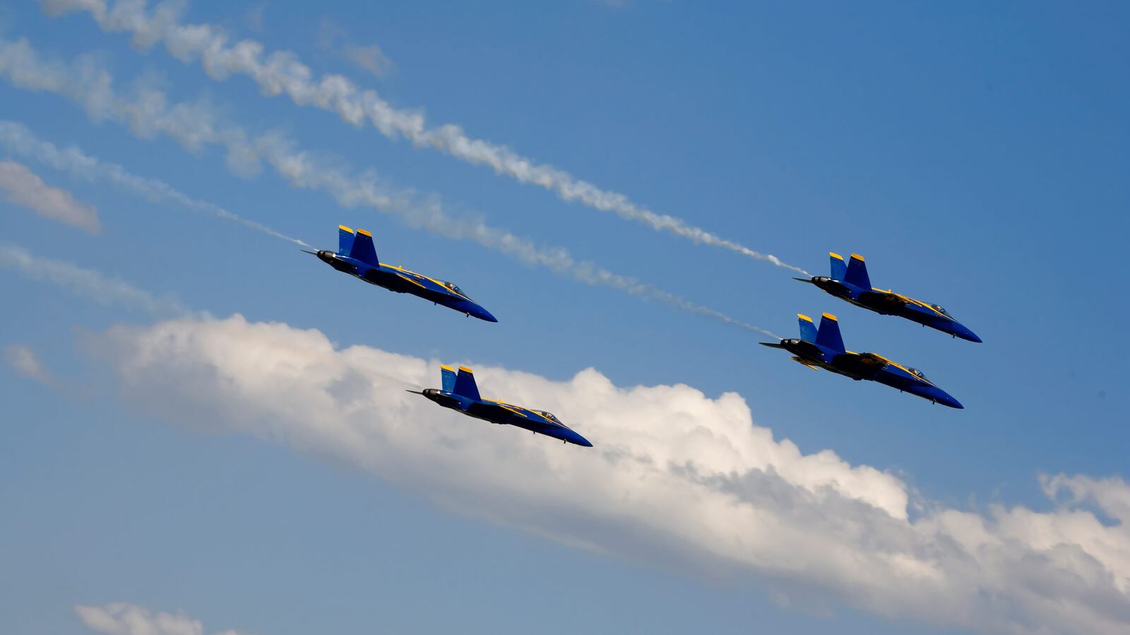 210606-jet-tease_u3qqga