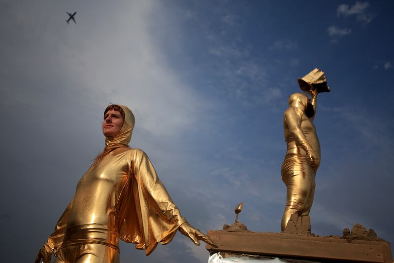 galleries/2013/08/11/seo-the-2013-artist-sandcastle-competition-hosted-by-creative-time-photos/gal-sandcastle-17_a8e1vr