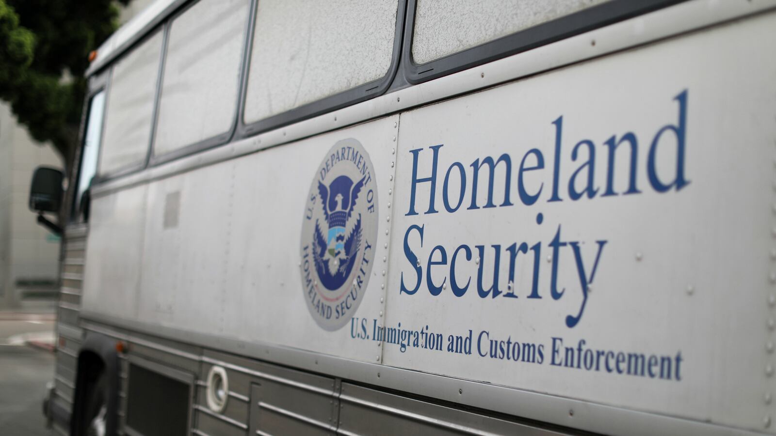 180227-ice-raids-california-cheat_mqz1zo