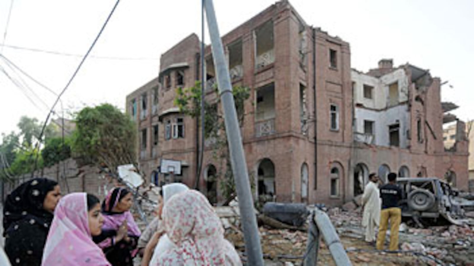 articles/2009/05/29/the-terror-diaries/bhutto-pakistan-bombs_28964_gm0zhw