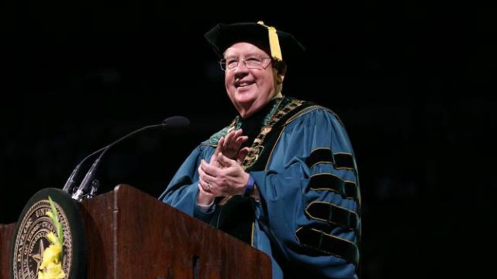 cheats/2016/06/01/ken-starr-resigns-as-baylor-chancellor/160524-kenneth-starr-cheat_xc9f2f