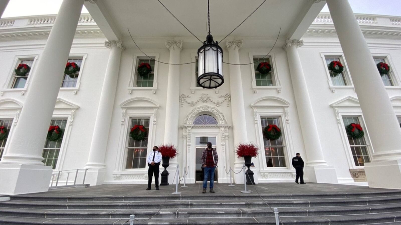 EpC3wRQXcAAW_Wp_lokise