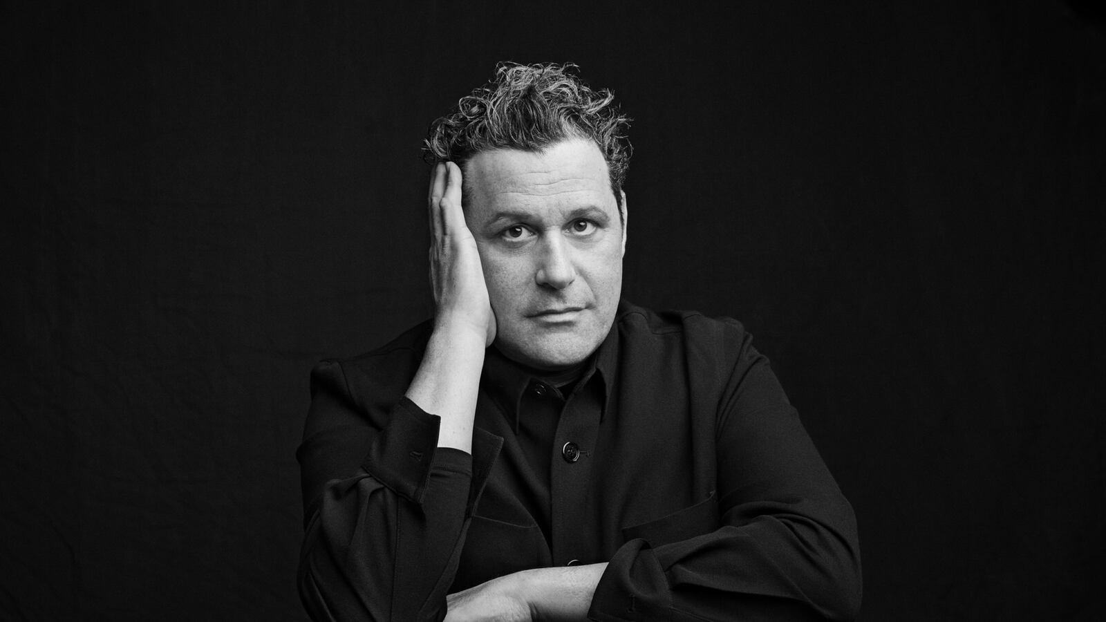 articles/2016/04/06/the-fashionable-magic-of-isaac-mizrahi/160405-mcnearney-isaac-mizrahi-tease_x6gu4o