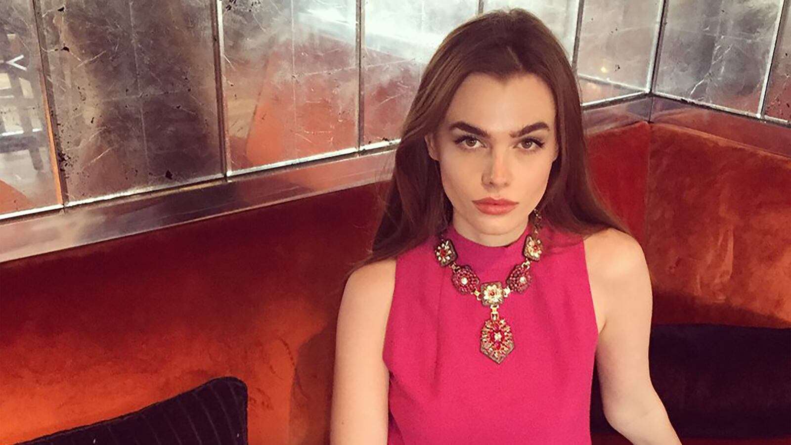 articles/2015/10/16/why-was-this-size-2-model-too-big-to-do-her-job/151016-crocker-model-tease_yqnazb