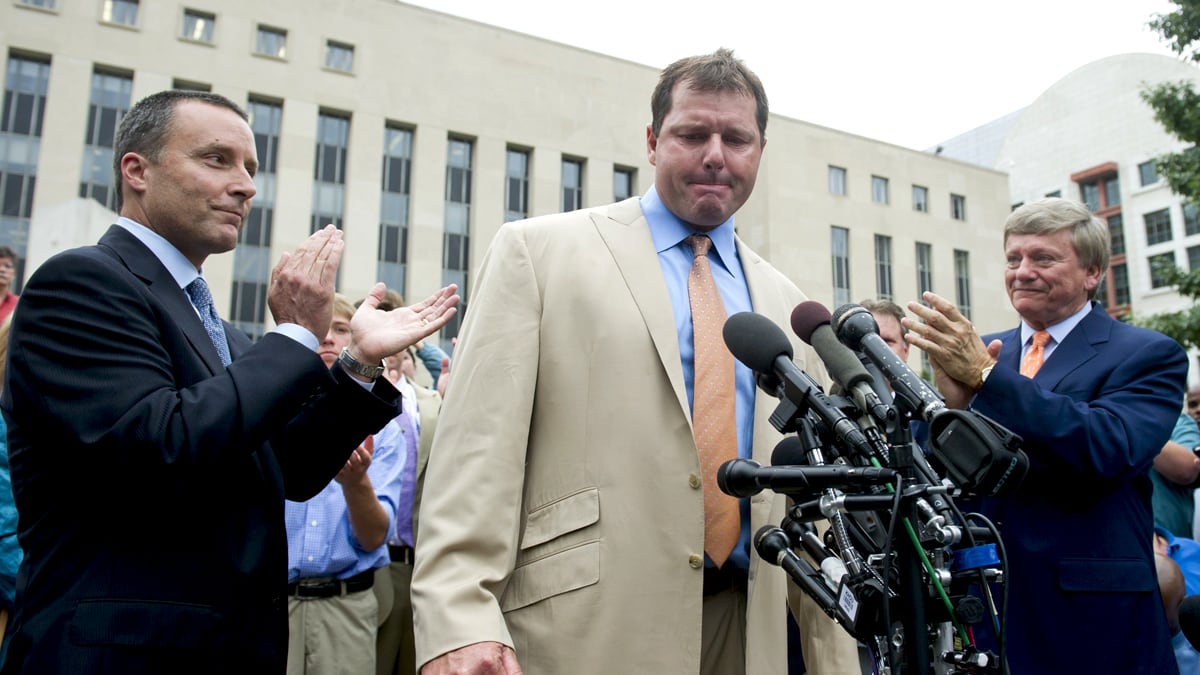 cheats/2013/01/09/no-one-elected-to-baseball-hall-of-fame/roger-clemens-trial-barra_qatdwq