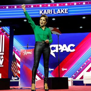 2023-03-04T221227Z_1408832476_RC21NZ903OA7_RTRMADP_3_USA-ELECTION-CPAC_mqxvhk