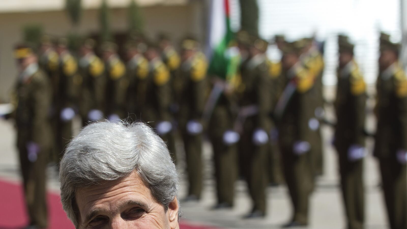 articles/2013/03/21/john-kerry-to-the-rescue/john-kerry-to-the-rescue-image_rlfvdc