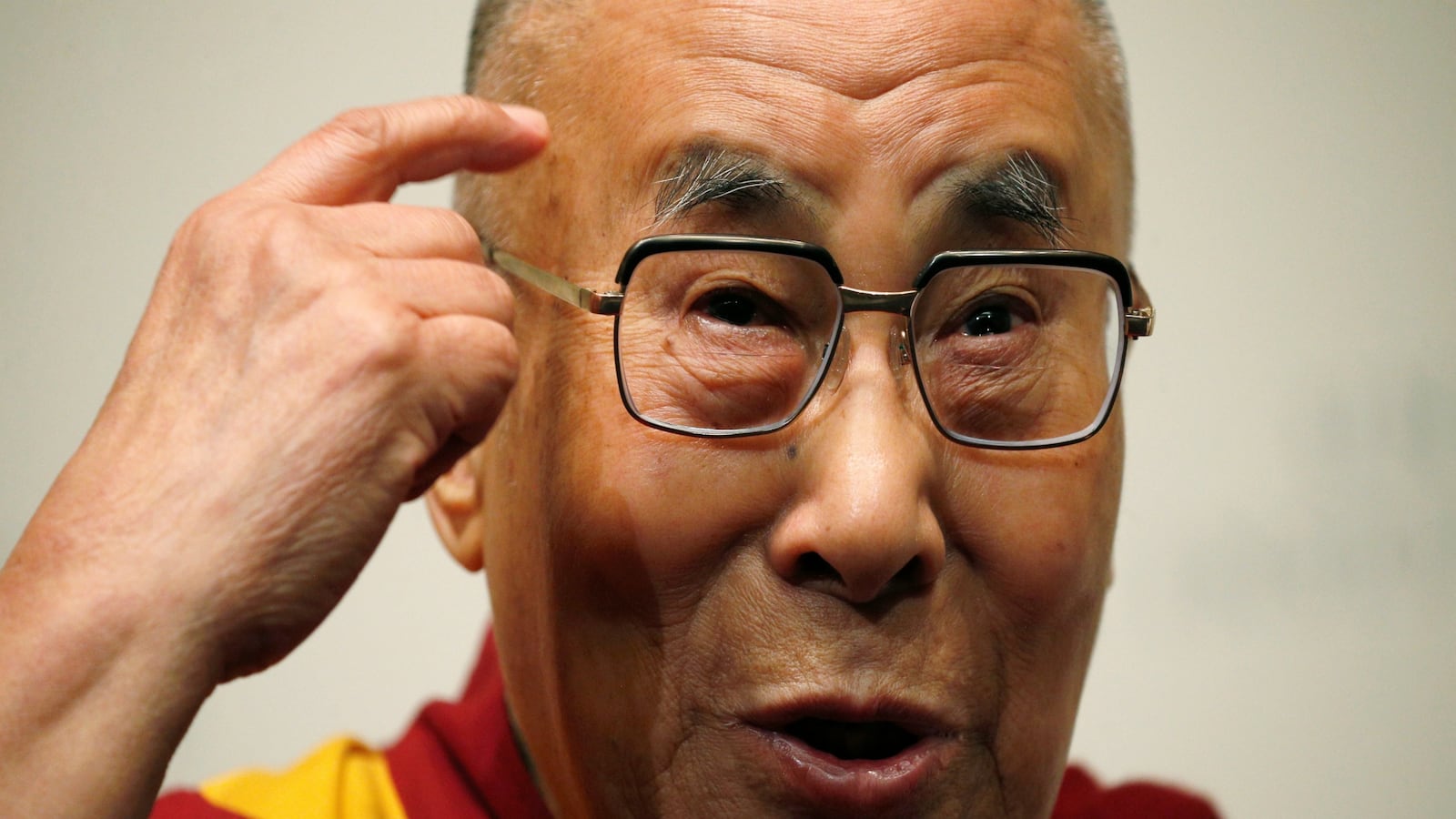 cheats/2016/06/15/obama-to-meet-with-dalai-lama-at-white-house/160615-dalai-lama-obama-cheat_fp7egs