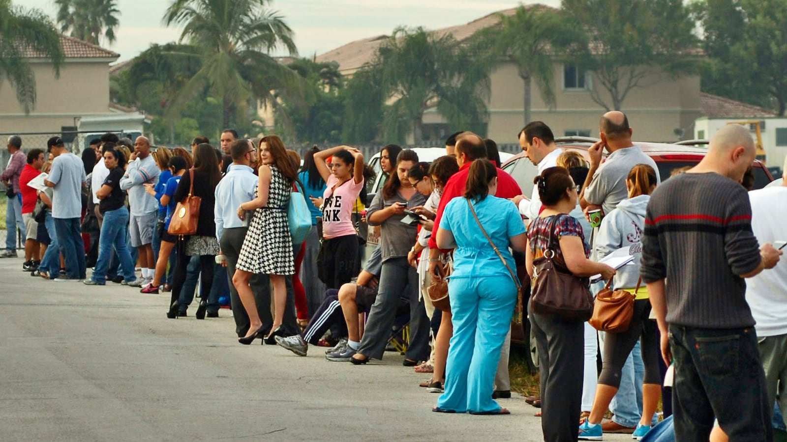 articles/2012/11/06/chaos-reins-at-florida-polls-on-election-day/florida-voting-problems-ross_rjkz8n