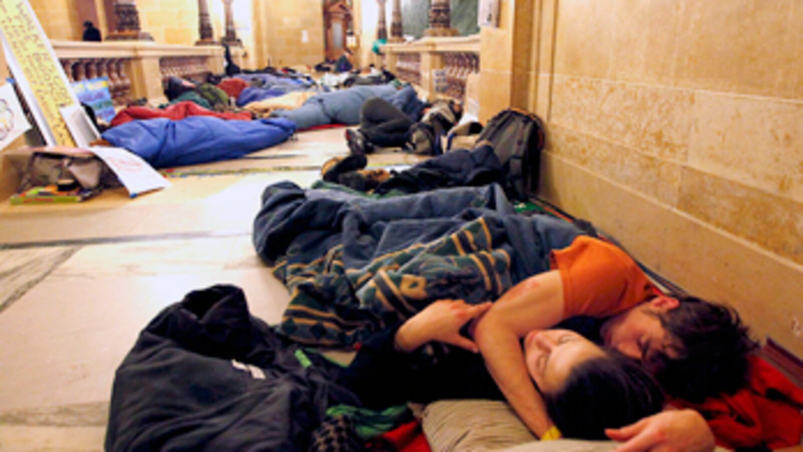 cheats/2011/02/28/wisc-protesters-sleep-over-at-capitol/wisconsin-capitol_szjwho