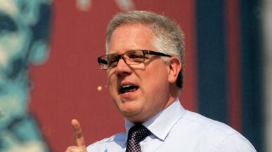 articles/2011/04/07/ending-of-glenn-beck-show-removes-a-fear-monger-from-the-air/avlon-beck-1_171722_nsrqwz