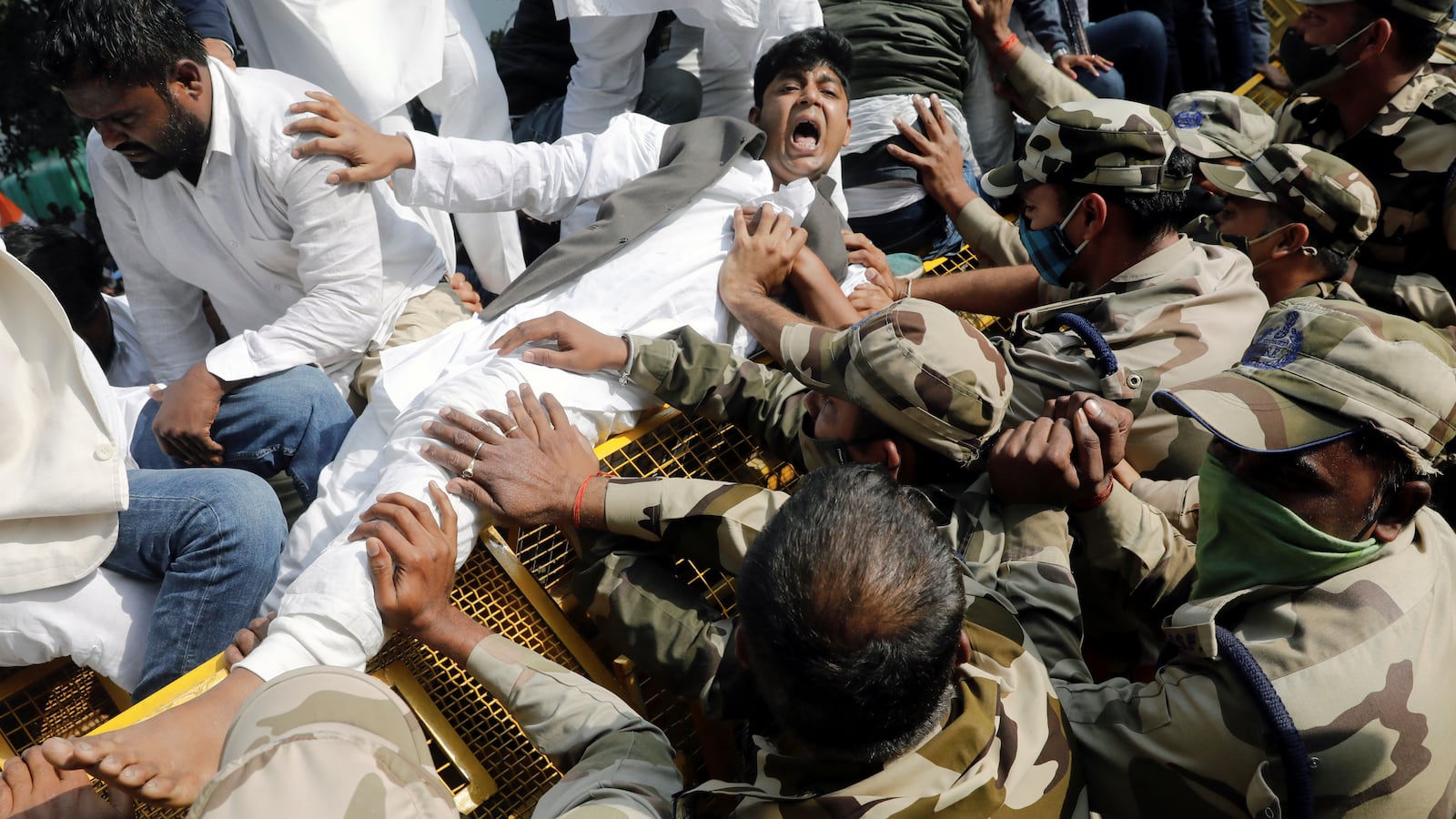 2021-02-09T104841Z_1368855975_RC2YOL9XR472_RTRMADP_3_INDIA-FARMS-PROTESTS_cmib3s