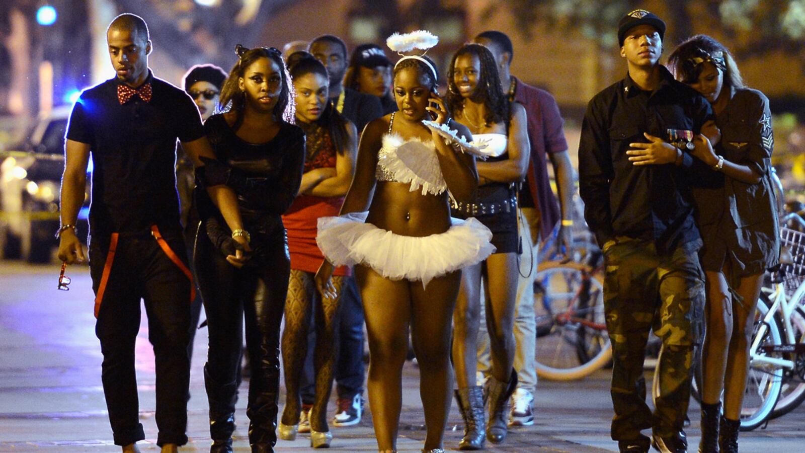 cheats/2012/11/01/4-shot-in-usc-shooting/halloween-shooting-usc-cheat_exhubh