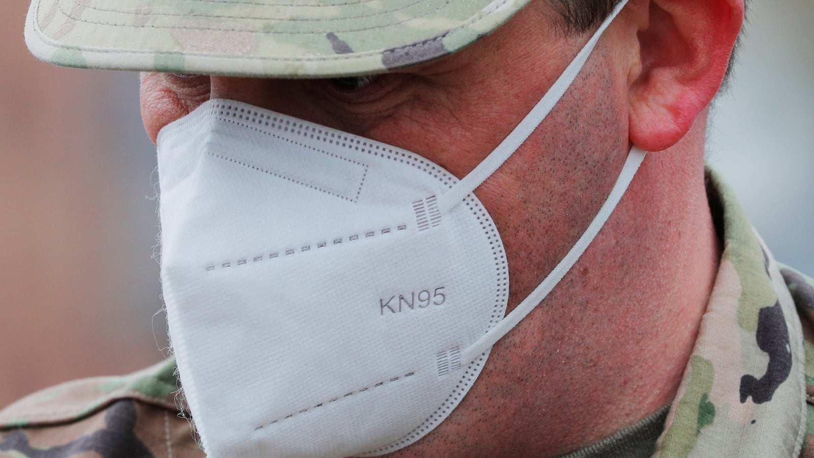 2020-04-24T000000Z_1457092321_RC25BG9W73IF_RTRMADP_3_HEALTH-CORONAVIRUS-USA_k0tuku