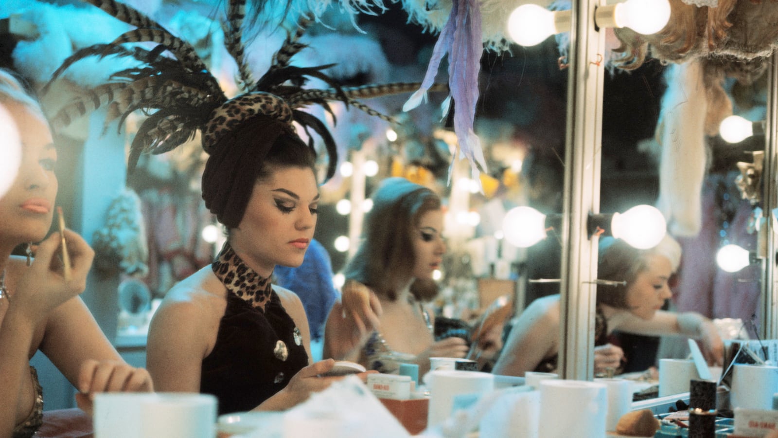 articles/2013/09/30/the-ballad-of-mitzi-stauffer-briggs-heiress-who-lost-it-all-in-vegas/130929-vegas-mitzi-tease_rprbjz