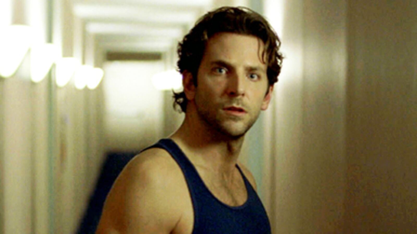 articles/2011/03/14/bradley-cooper-on-limitless-his-hair-and-why-he-doesnt-drink/setoodeh-cooper_166605_etteau
