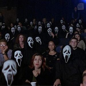 scream-2-wallpaper-11_rqfa4u