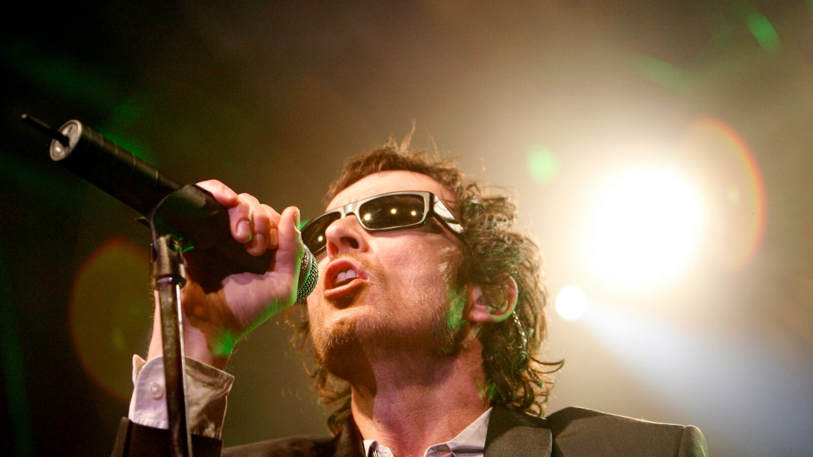 cheats/2015/12/04/cocaine-found-on-scott-weiland-tour-bus/151204-weiland-cheat_kdri1u