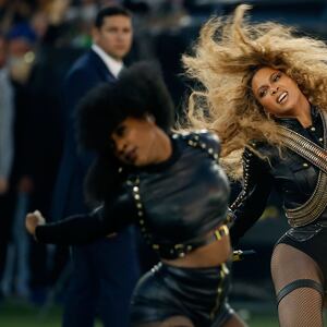 articles/2016/02/08/beyonce-s-super-bowl-performance-causes-fox-news-and-conservative-media-to-lose-their-minds/160208-wilstein-beyonce-tease_zi4qwk