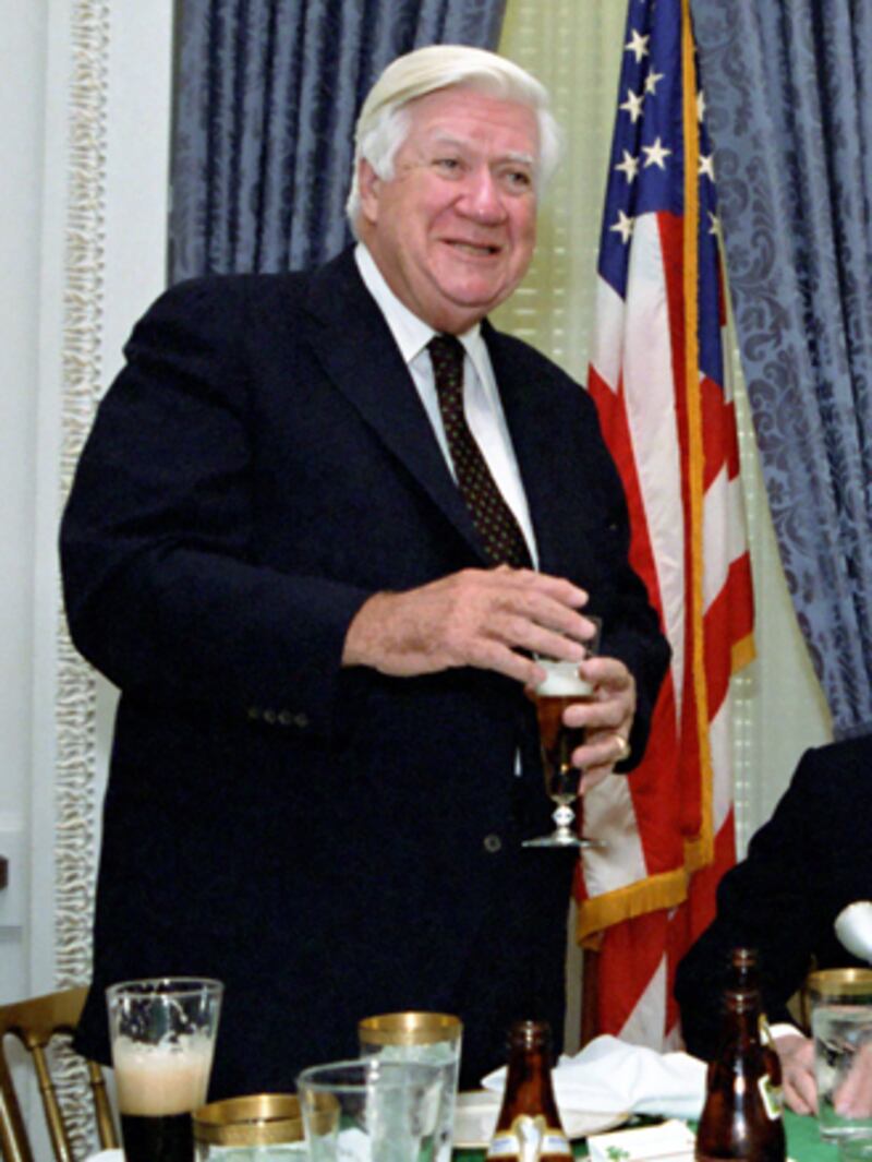 galleries/2010/11/04/boozy-politicians/politicians-drinking---oneil_lh8b4n