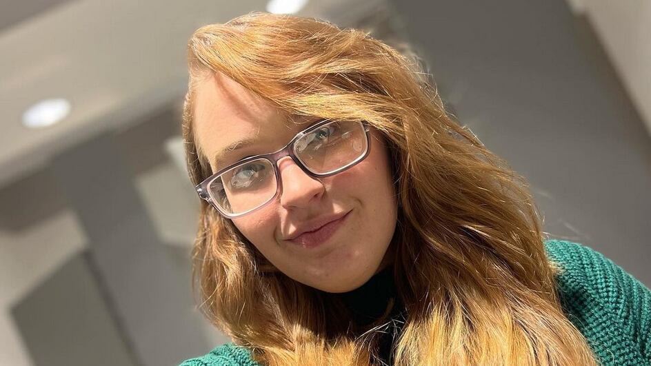 A selfie of Anna Cardwell.